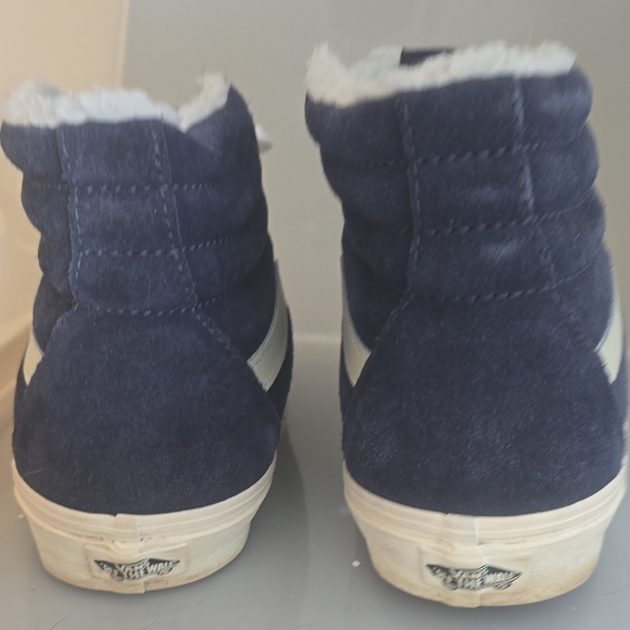 Vans Men's Navy Faux Fur Lined High-Top Sneakers - Picture 4 of 4